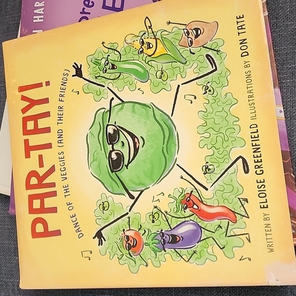 Children's Book Set 4x Purple, Yellow, Pink And White Covers Any Children Level - Picture 3 of 8